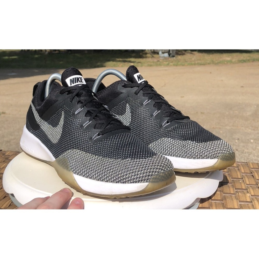 Size 9.5 - Nike Air Zoom Dynamic TR Low Black Cool Grey W